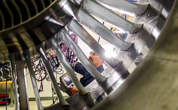 使用韋林工業內窺鏡檢查民航發動機 使用韋林工業內窺鏡檢查民航發動機