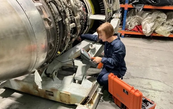 使用 Everest MViQ+ 檢查發動機