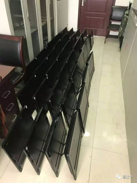 洗完澡想換衣服，電腦竟在直播自己！賓館30多臺電腦被裝監控，誰干的？